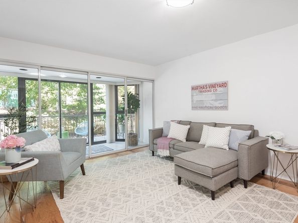 975 Massachusetts Ave 102, Arlington MA 02476