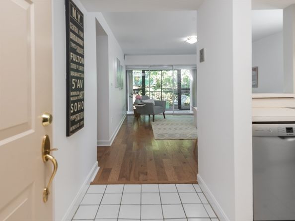 975 Massachusetts Ave 102, Arlington MA 02476