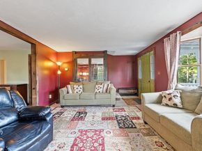 18 Brown St, Leicester MA 01611