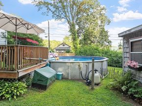 18 Brown St, Leicester MA 01611