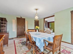 18 Brown St, Leicester MA 01611