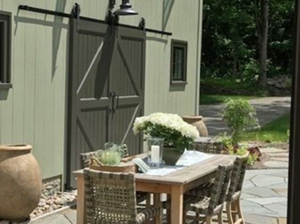 16 Pinecroft Rd, Weston MA 02493