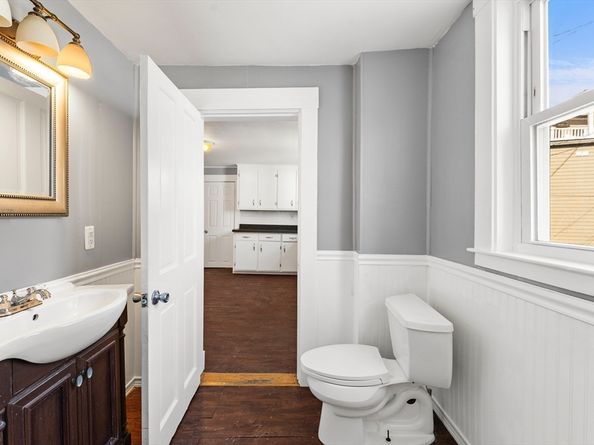 211 Burrill St, Swampscott MA 01907