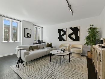 10 Rogers St