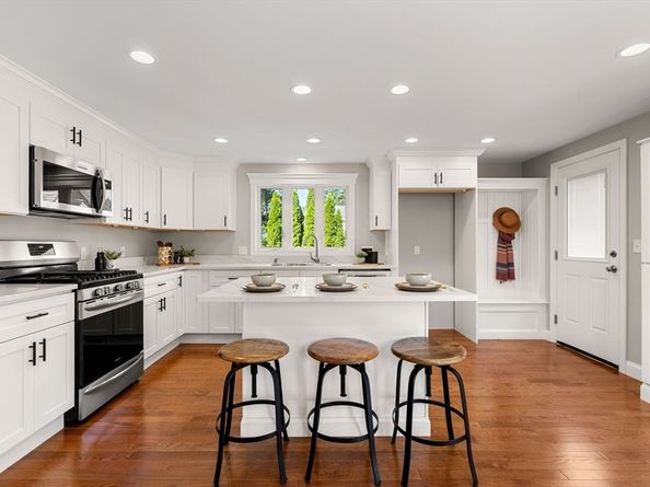 16 Water Street, Tewksbury MA 01876