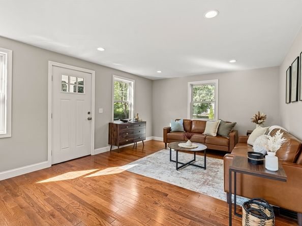 16 Water Street, Tewksbury MA 01876