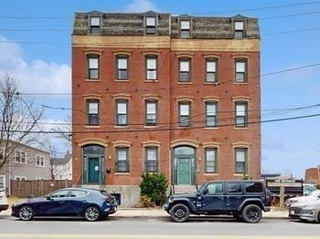 89 Pearl St