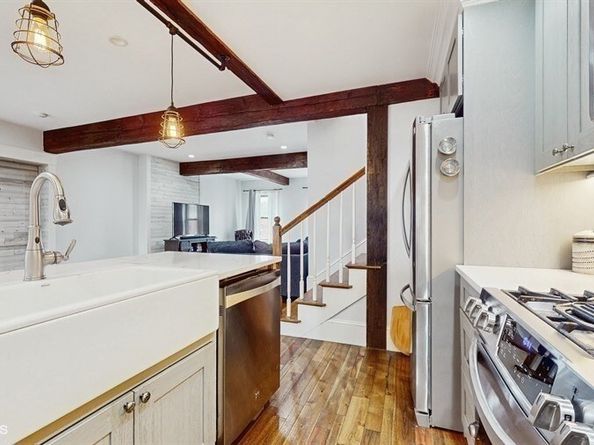 89 Pearl St 7, Chelsea MA 02150