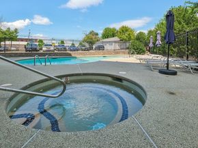 614 Pond St 2104, Braintree MA 02184