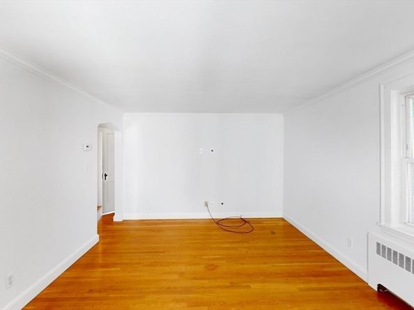 126-128 Washington Ave, Waltham MA 02453