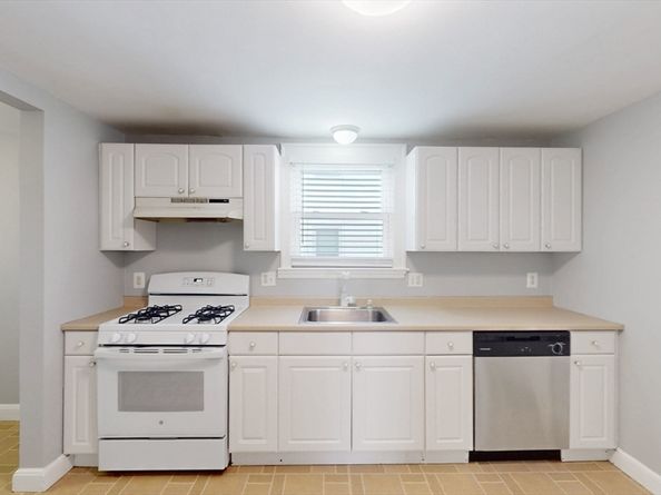 126-128 Washington Ave, Waltham MA 02453