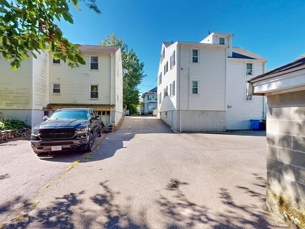 126-128 Washington Ave, Waltham MA 02453