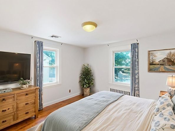 126-128 Washington Ave, Waltham MA 02453