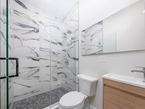16 Summit St 16R, Newton MA 02458