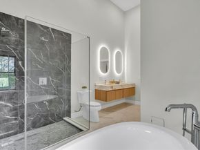 16 Summit St 16R, Newton MA 02458