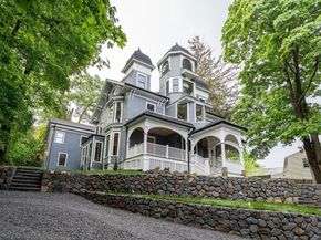 16 Summit St 16R, Newton MA 02458