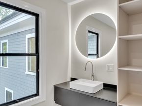 16 Summit St 16R, Newton MA 02458