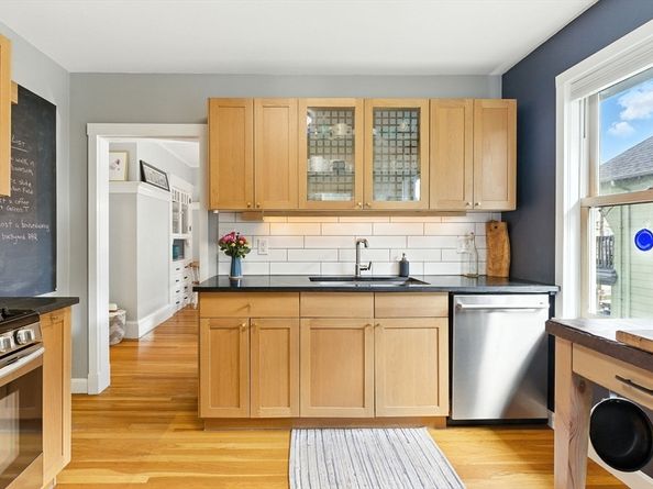 96 Ardale St 2, Boston MA 02131