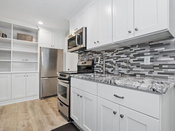 5 Rock Lane, Waltham MA 02451