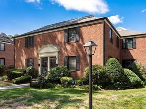 57 Pierce Rd 57, Watertown MA 02472