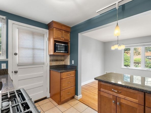 57 Pierce Rd 57, Watertown MA 02472