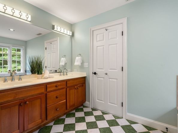 11 Red Horse Path, Sudbury MA 01776