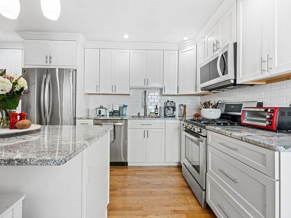 73 G St 2, Boston MA 02127