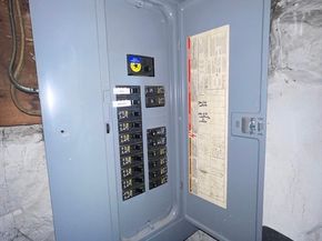 17 Watson Ter, Quincy MA 02169
