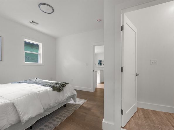 222 Columbia 2, Cambridge MA 02139