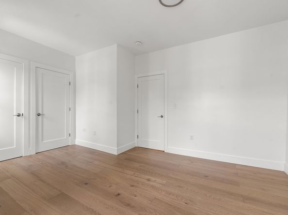 222 Columbia 2, Cambridge MA 02139