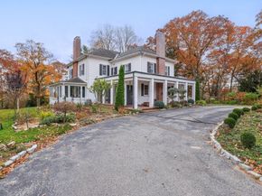 11 Ardlock Pl, Dudley MA 01571