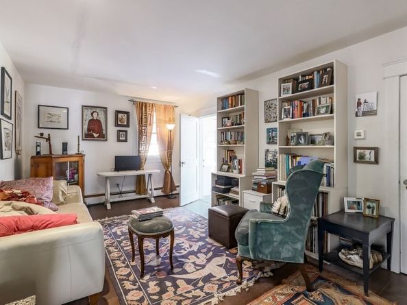 11 Ardlock Pl, Dudley MA 01571