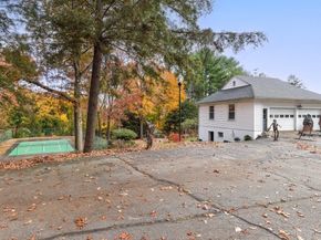 11 Ardlock Pl, Dudley MA 01571