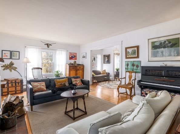 11 Ardlock Pl, Dudley MA 01571