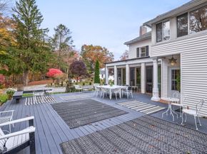 11 Ardlock Pl, Dudley MA 01571