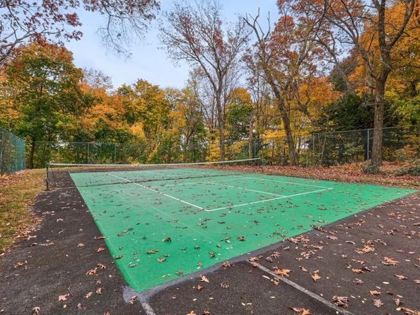 11 Ardlock Pl, Dudley MA 01571