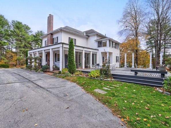 11 Ardlock Pl, Dudley MA 01571