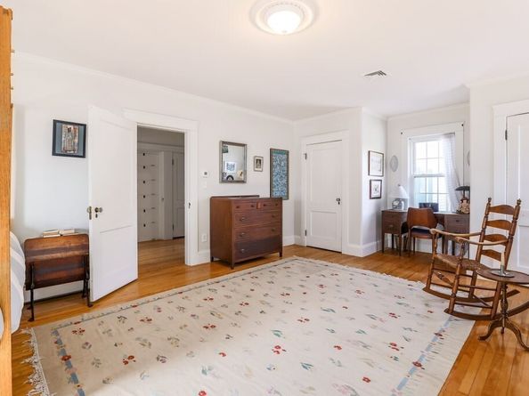 11 Ardlock Pl, Dudley MA 01571