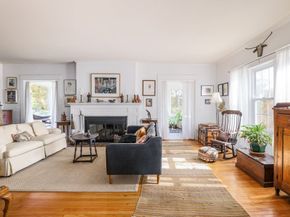 11 Ardlock Pl, Dudley MA 01571