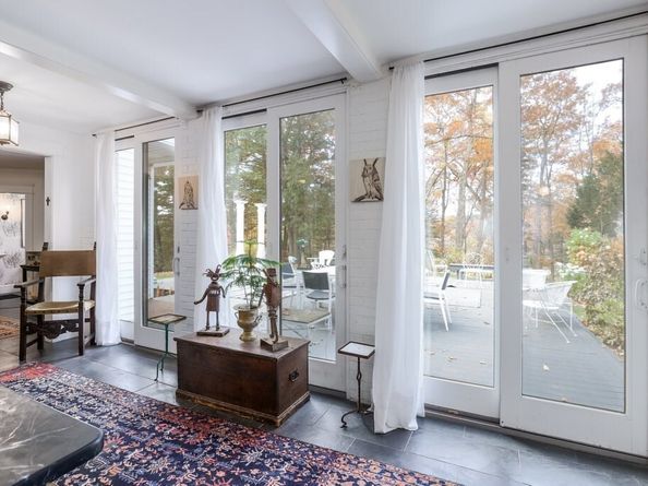 11 Ardlock Pl, Dudley MA 01571