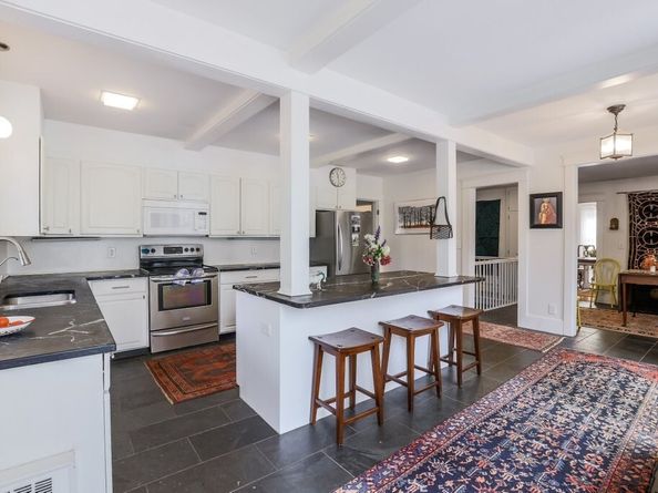 11 Ardlock Pl, Dudley MA 01571