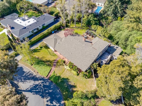 680 Fairway Circle, Hillsborough CA 94010