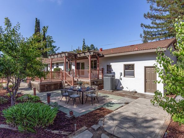 743 Santa Rita Avenue, Los Altos CA 94022