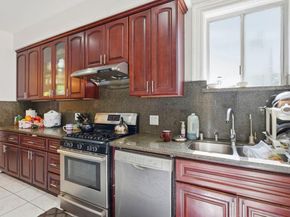 881 W Macarthur Boulevard, Emeryville CA 94608