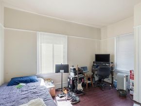 881 W Macarthur Boulevard, Emeryville CA 94608