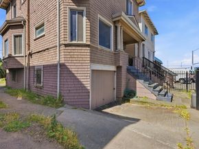 881 W Macarthur Boulevard, Emeryville CA 94608