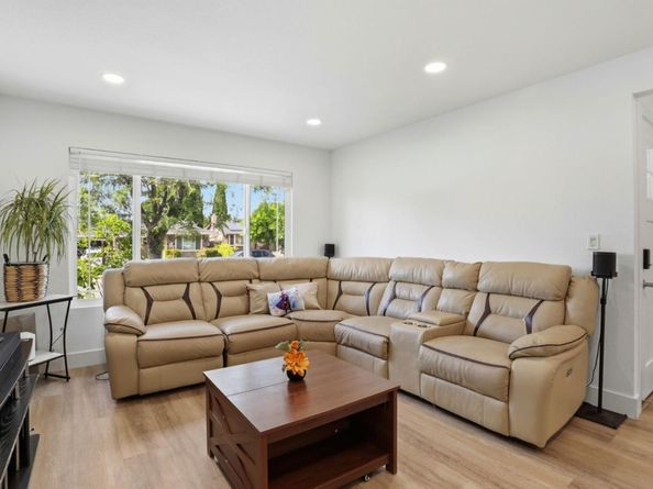 2362 Renfield Way, San Jose CA 95148