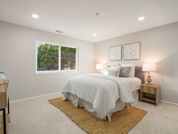480 Lassen Street 6, Los Altos CA 94022