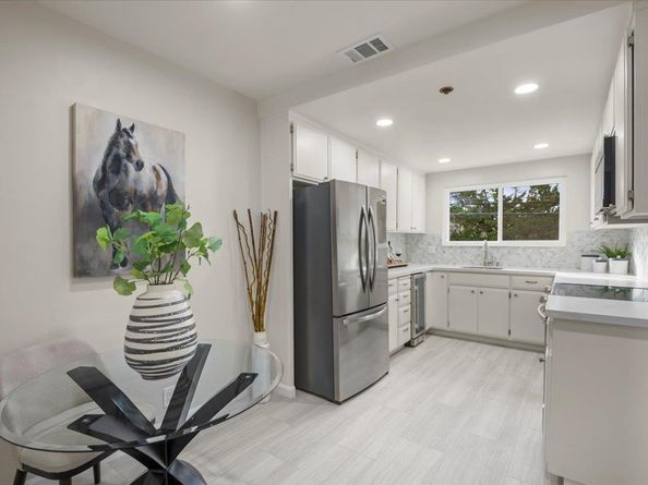 480 Lassen Street 6, Los Altos CA 94022