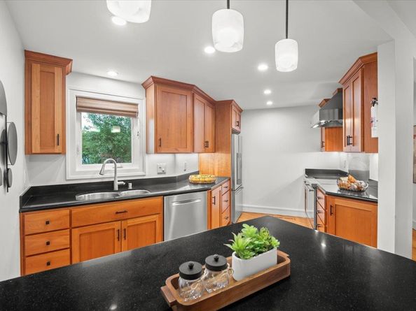 20808 Pamela Way, Saratoga CA 95070